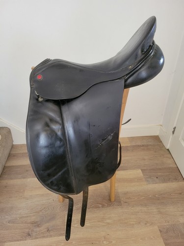 Albion dressage saddle 17 - albion,
