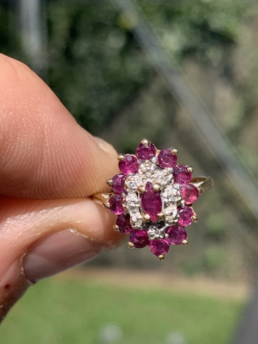 9ct gold vintage - natural, ruby