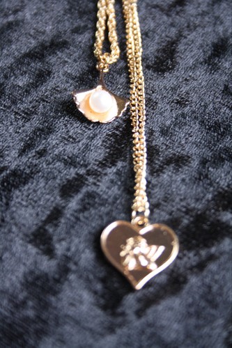 Gold tone angel heart - tone,