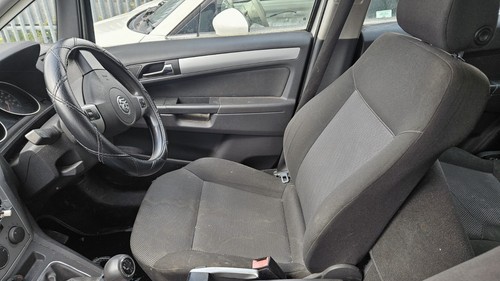 2009 vauxhall zafira driver - 2009,