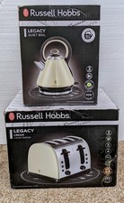Russell Hobbs Legacy Set Kettle 21888 / 4-Slice Toaster 21302 - Cream