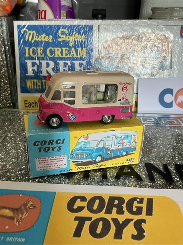Corgi toys 428 - corgi, smiths