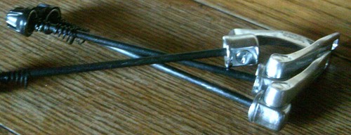 Shimano alivio rear skewer - alivio,