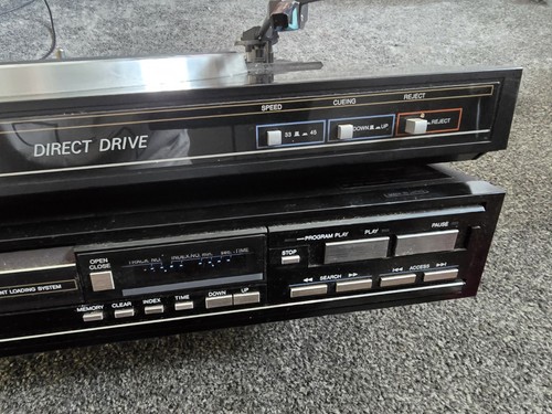 Sanyo record player and tuner - record,