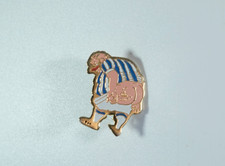 'Up Yours' Football Fan Pin