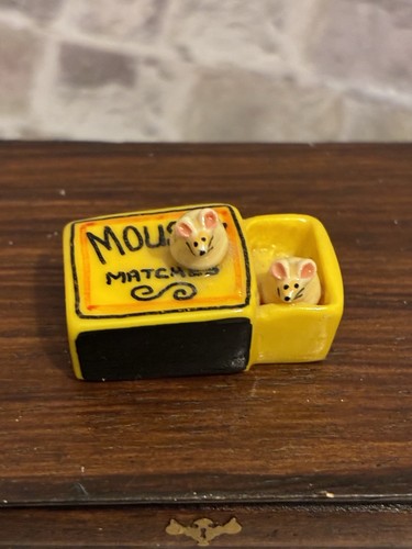 Dolls house scale - dolls,