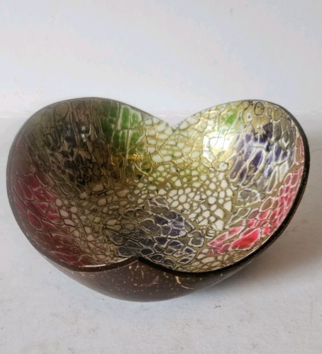 Pretty coconut shell trinket - pretty,