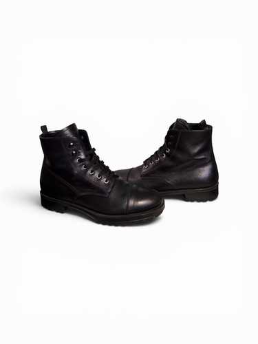 Prada black calf - leather, cap