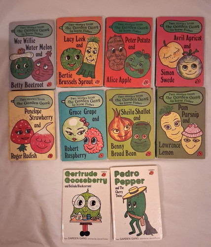 Joblot vintage ladybird - vintage, garden