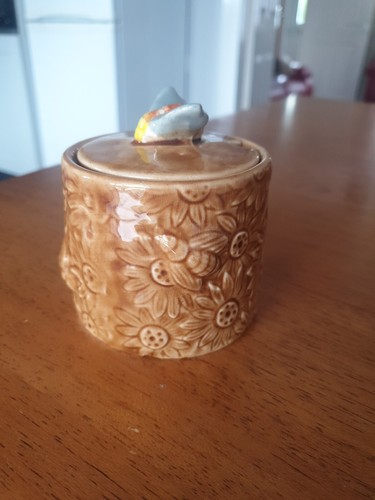 Bee honey pot damaged - honey, pot.