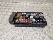 VAUXHALL INSIGNIA FUSE BOX