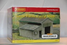 Hornby Skaledale  00 Gauge  R8607 Home Farm Cattle Shed  .  Boxed un-used