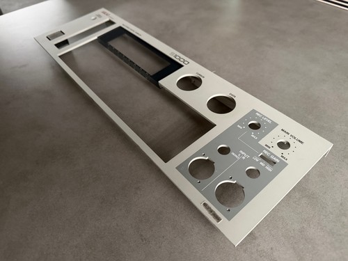 Akai s1000 front panel - front,