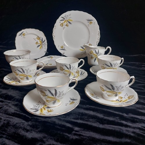 Beautiful vintage colclough - beautiful,