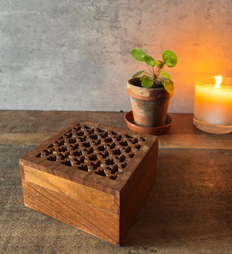 Vintage carved wooden trinket - carved,