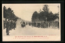 Postcard Car Racing, Les