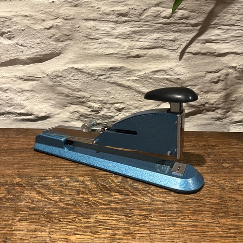 Heavy duty long reach - , stapeler