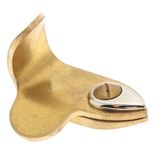 Right hand soprano sax - right,