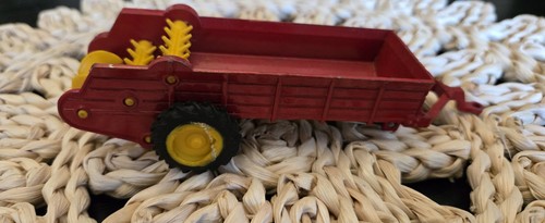 Britains farm toys - farm, 1:32
