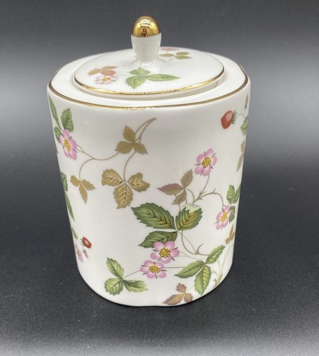Wedgwood wild strawberry bone - wedgwood,