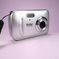 Vivitar Digital Camera Vivicam 7028 7.1MP Flip Screen Silver Tested