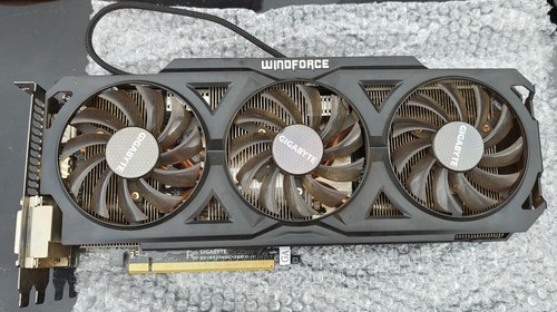 Gigabyte r927xoc 2gd radeon - gigabyte,