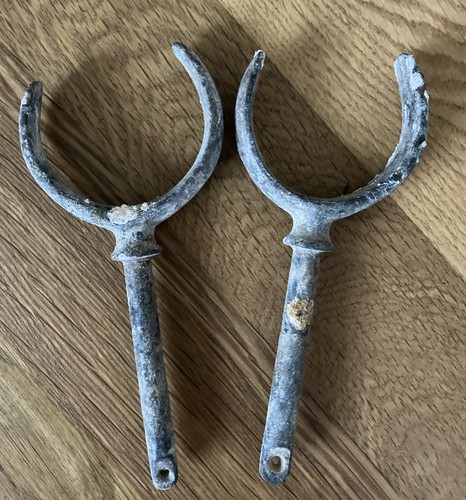 Pair vintage oar - pair, locks