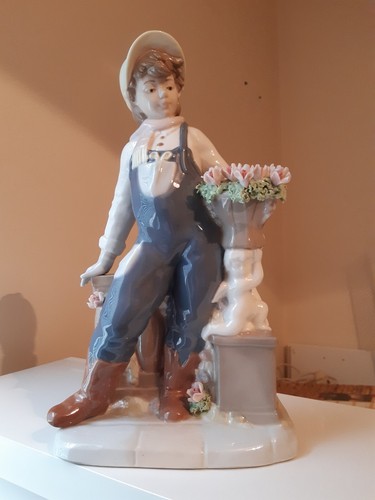 Large nao figurine boy with - nao,