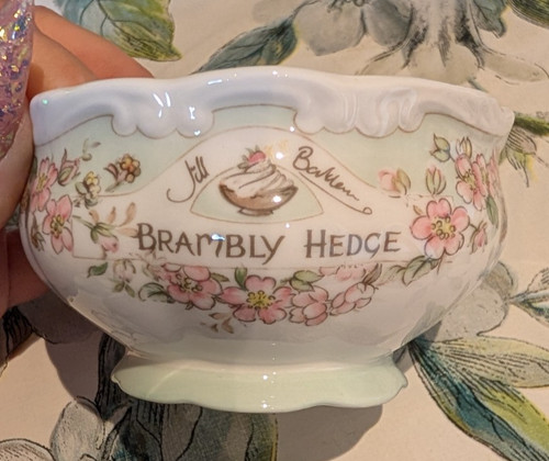 Vintage royal doulton brambly - royal,