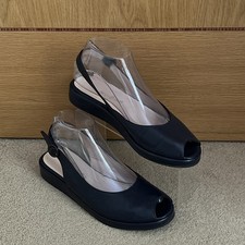 HOBBS Women's Black Leather