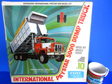 ERTL 1/25 Model Kit 8010