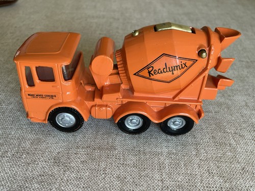 Vintage diecast table - vintage,
