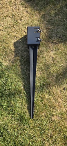 Garden fence post support - x,