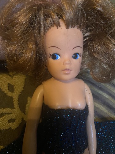 Pretty auburn haired sindy - auburn,