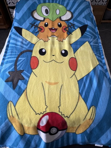Pokémon fleece blanket - pokémon,