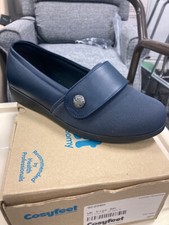 Pair of Cosyfeet Carmen Shoes Size 6H