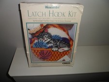 CARON WONDERART CAT NAP LATCH HOOK KIT R017