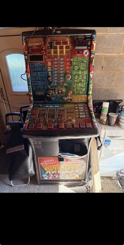 100 jackpot hi lo - £100,