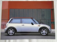 Mini Cooper Press Photo Aug 2000 v3