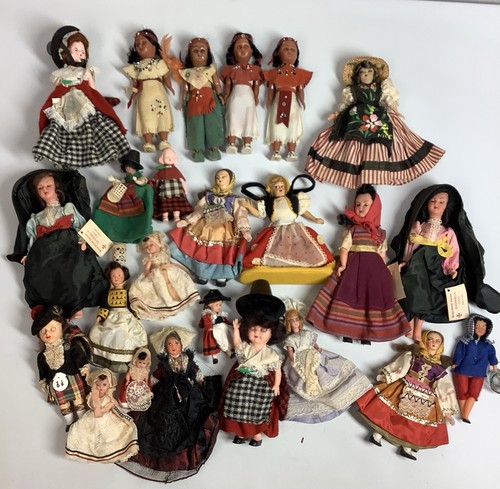 Souvenir dolls the world - souvenir,