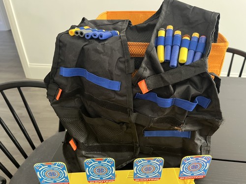 Nerf bundle with darts-strong