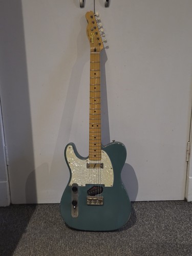 Left handed squire - left,