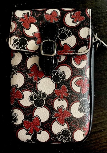 Disney parks tech minnie - disney,