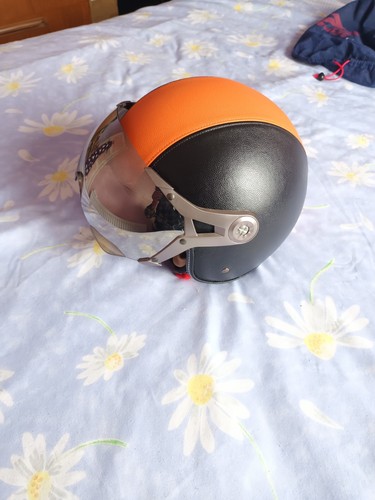 Open face crash helmet - open,