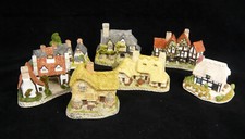 Bundle Of 7 Vintage Assorted David Winter Small Village Cottage Models 1980s