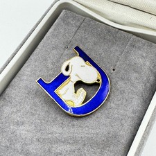 Vintage Snoopy Alphabet Enamel Letter "D" Pin Badge Peanuts Charlie Brown