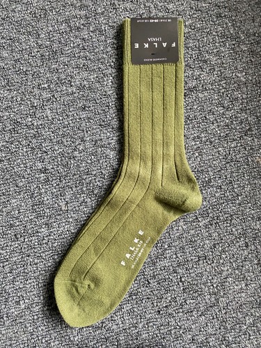 New with tag - with, green