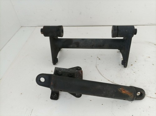 Engine mounts kawasaki 900 - engine,