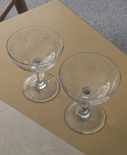 2x Vintage (1950s) champagne coupes glasses