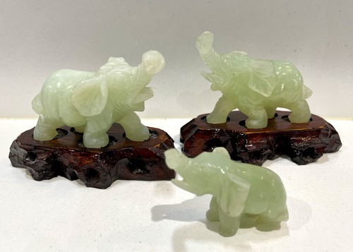 Family jade elephant - of, 3